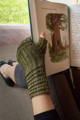 Thotful Spot Hand Warmers knitting pattern